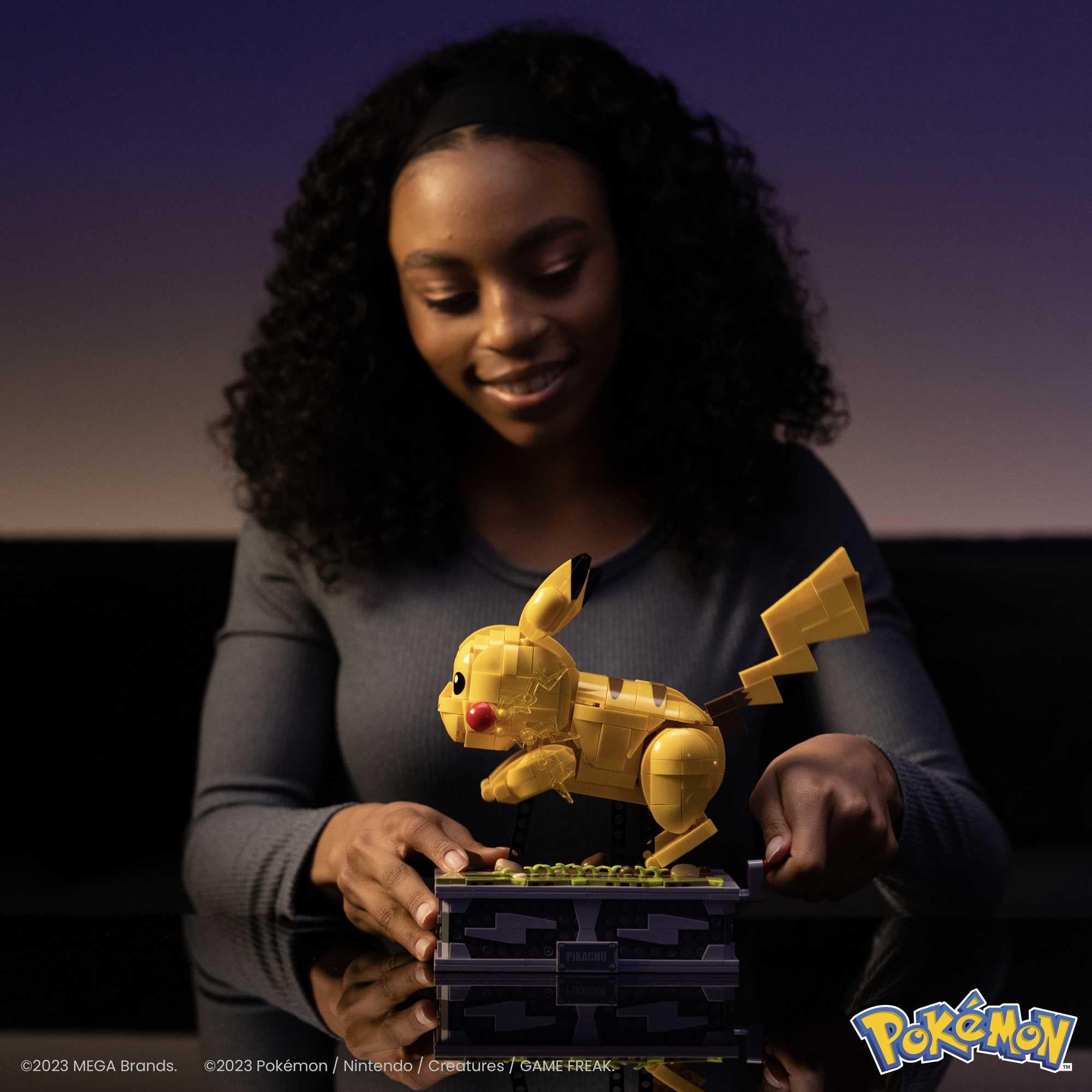 MEGA Pokémon Figurine Action Pikachu 30 cm, Jeu De Briques De Construction Pour Enfants Et Adultes, Modèle Pokémon À Collectionner Avec 1095 Pièces, Jouet pour Enfant de 8 ans et Plus, HGC23